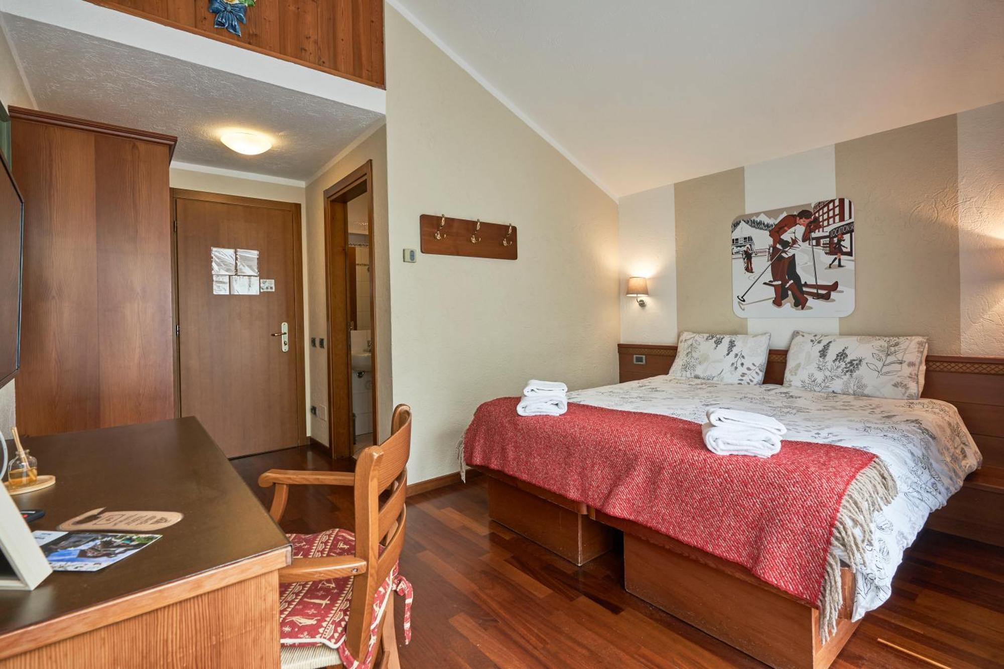 Hotel Walser Courmayeur Ngoại thất bức ảnh