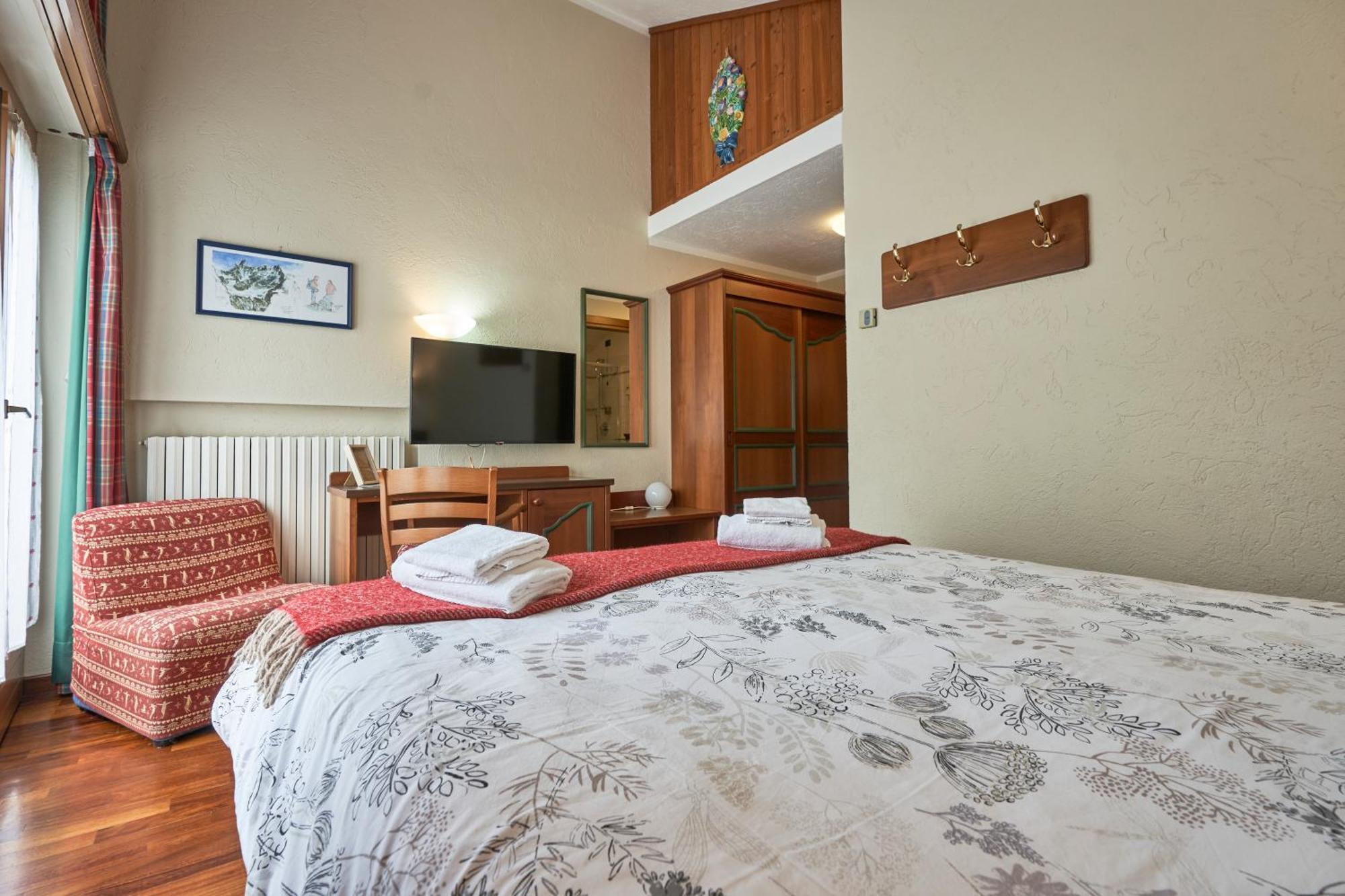 Hotel Walser Courmayeur Ngoại thất bức ảnh