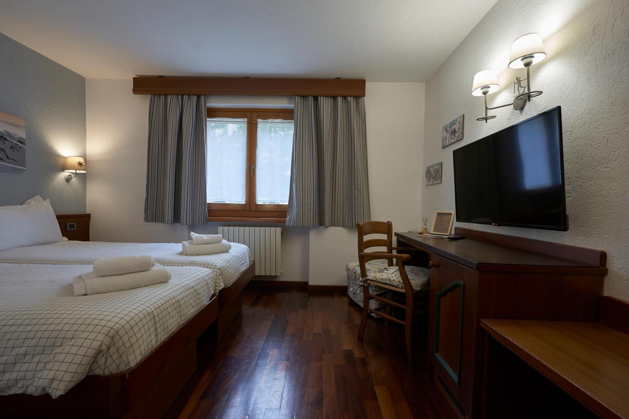 Hotel Walser Courmayeur Ngoại thất bức ảnh